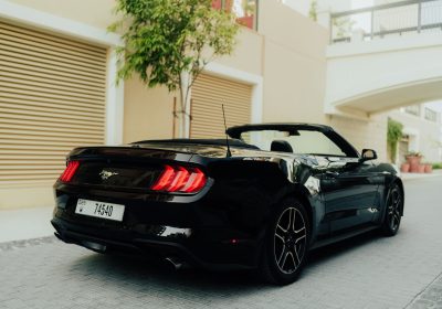 ford-mustang-black-6